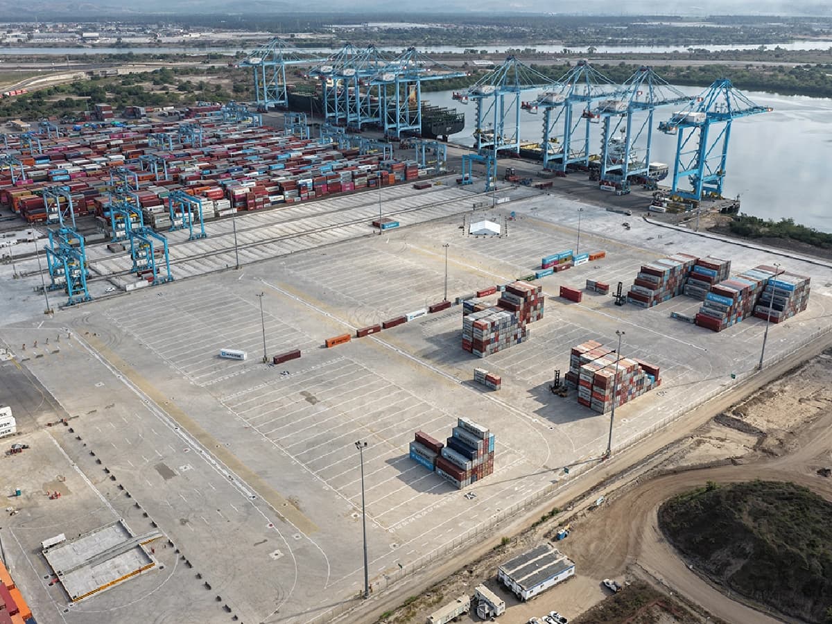 Terminal de Contenedores Lázaro Cárdenas